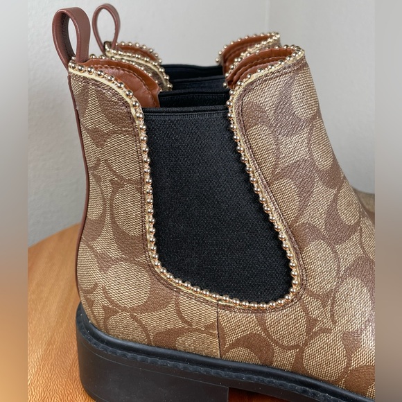 Coach Women Levy Leather and Canvas Signature Lug Boot Khaki/Black Size 8 - Picture 7 of 16